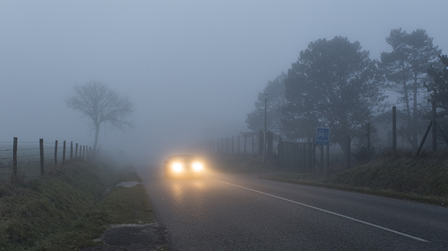 Am häufigsten tritt Nebel bei uns in der dunklen und kühlen Jahreshälfte auf. Die Sichtweite beträgt dann unter einem Kilometer.